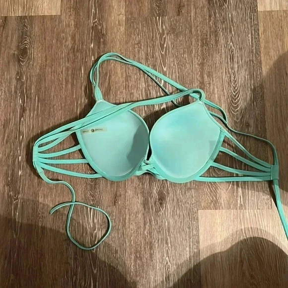 Shade & Shore Bikini Top - Picture 2 of 5